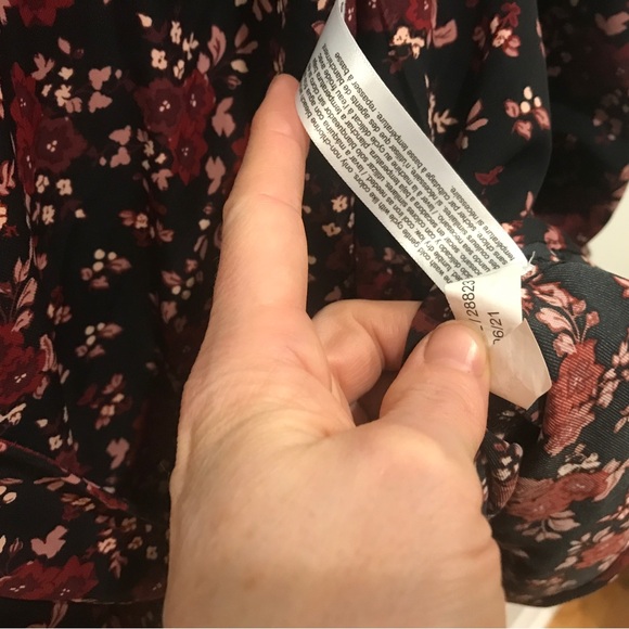 Eloquii Elements Shirred Sleeve Peplum Top  (20) - Picture 8 of 11